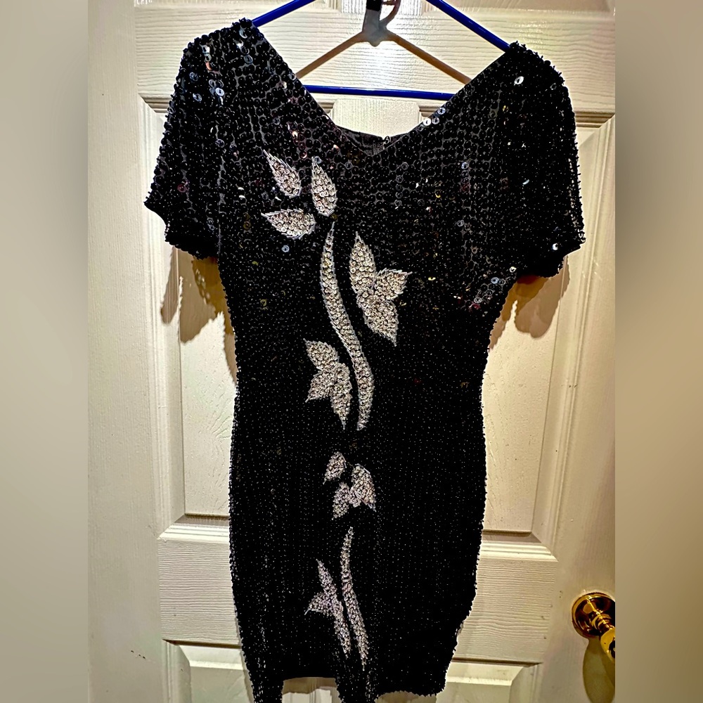 Bundle. 4 w/ 😇 symbol for 20% promo  - beautiful Sequined black dress small EUC